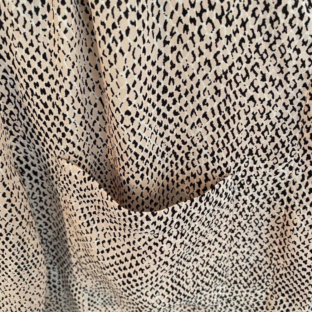 Loft Snakeskin Print Button Down Ls Xs - image 3